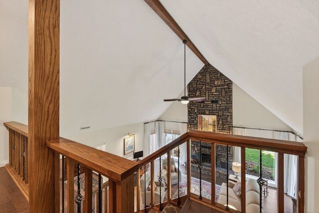 2402 NW Linebarger Lane, Bentonville, AR 72712