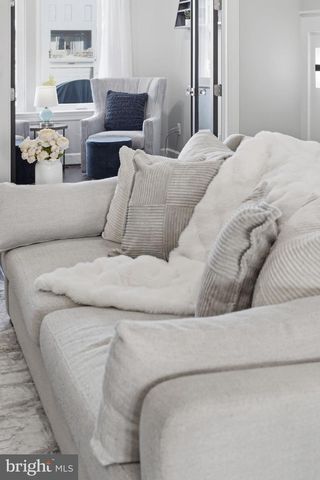 20388 ROSLINDALE DR, Ashburn, VA 20147