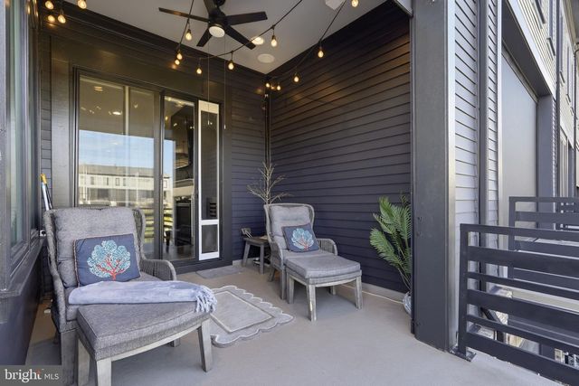 20388 ROSLINDALE DR, Ashburn, VA 20147