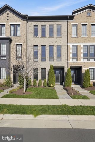 20388 ROSLINDALE DR, Ashburn, VA 20147