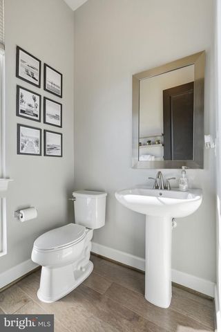 20388 ROSLINDALE DR, Ashburn, VA 20147