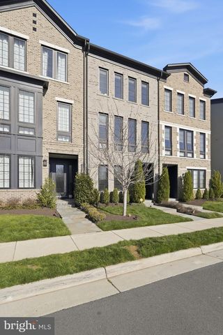 20388 ROSLINDALE DR, Ashburn, VA 20147