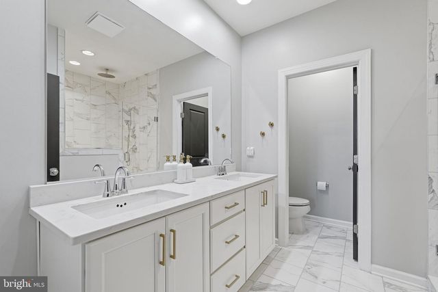 20388 ROSLINDALE DR, Ashburn, VA 20147