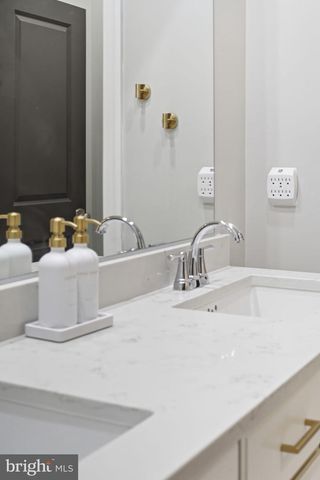 20388 ROSLINDALE DR, Ashburn, VA 20147