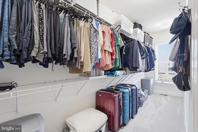 20388 ROSLINDALE DR, Ashburn, VA 20147