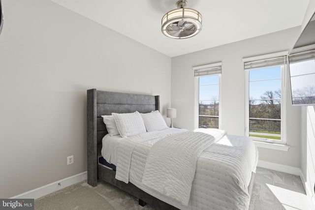 20388 ROSLINDALE DR, Ashburn, VA 20147