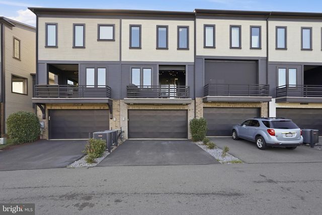 20388 ROSLINDALE DR, Ashburn, VA 20147