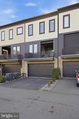 20388 ROSLINDALE DR, Ashburn, VA 20147