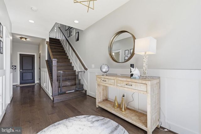 20388 ROSLINDALE DR, Ashburn, VA 20147