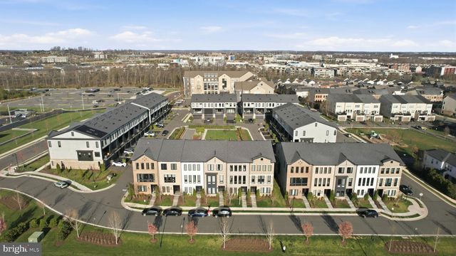 20388 ROSLINDALE DR, Ashburn, VA 20147