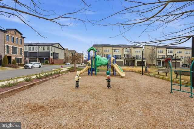 20388 ROSLINDALE DR, Ashburn, VA 20147