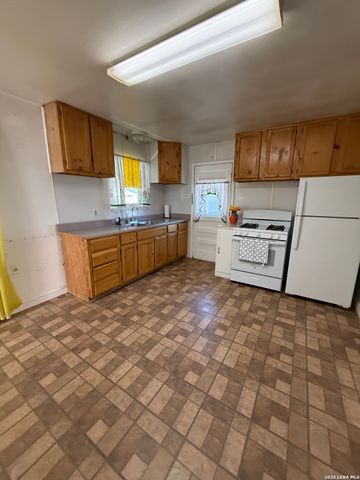 327 Lyric, San Antonio, TX 78223