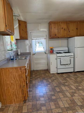 327 Lyric, San Antonio, TX 78223