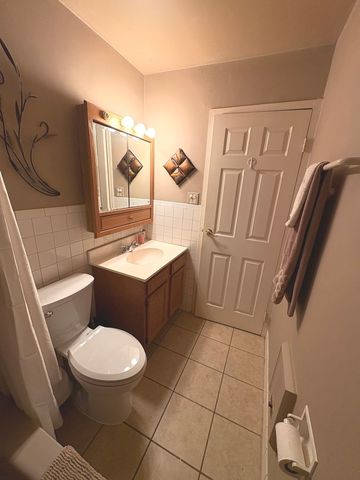 9717 S Keeler Avenue 110, Oak Lawn, IL 60453