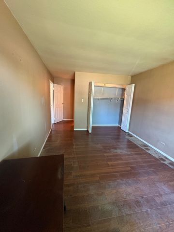 9717 S Keeler Avenue 110, Oak Lawn, IL 60453