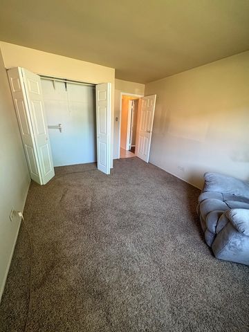 9717 S Keeler Avenue 110, Oak Lawn, IL 60453