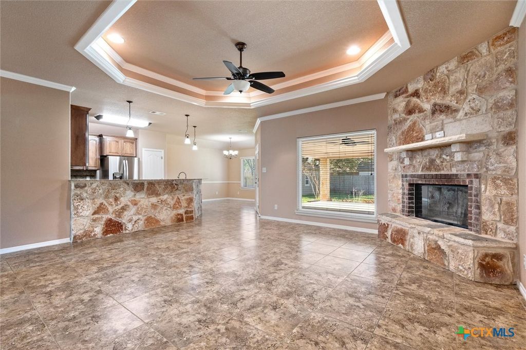 2001 Silver Spur, Belton, TX 76513