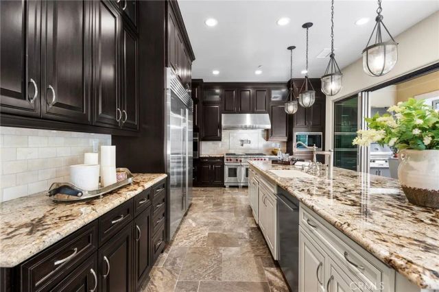 55 Fenway, Irvine, CA 92620