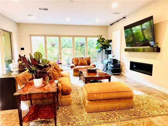 55 Fenway, Irvine, CA 92620