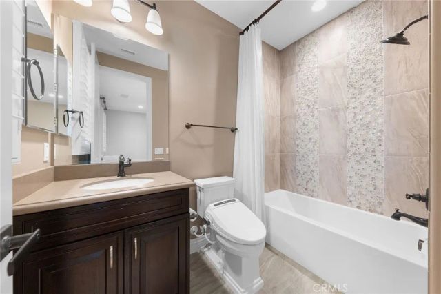 55 Fenway, Irvine, CA 92620