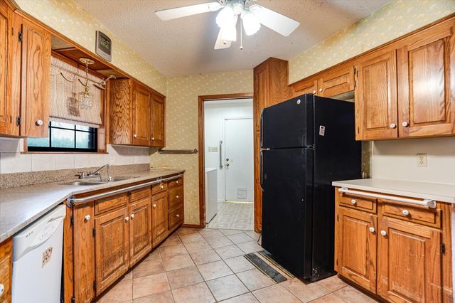 3569 N Us Highway 281, Burnet, TX 78611