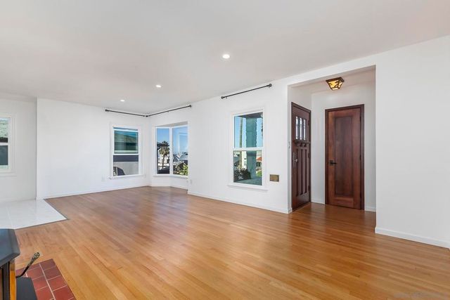 4445 Coronado Ave, San Diego, CA 92107