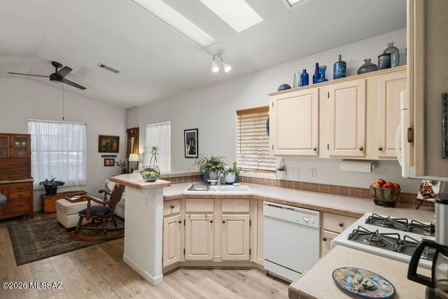 15942 S Avenida Villa Grata Salvaje, Sahuarita, AZ 85629