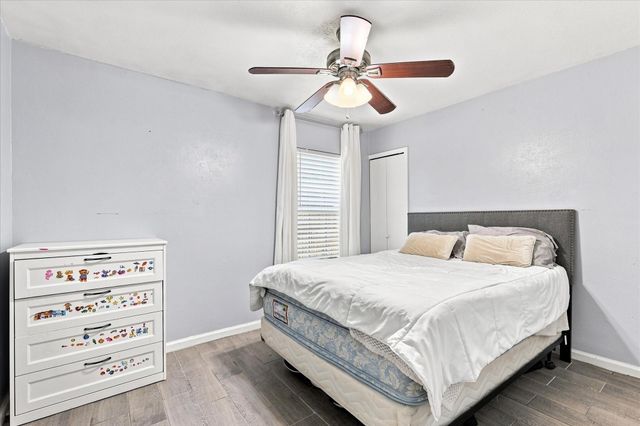 420 Vincent Street, Cedar Hill, TX 75104