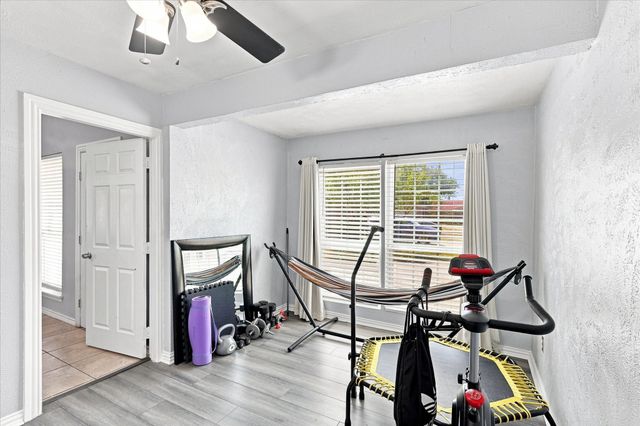 420 Vincent Street, Cedar Hill, TX 75104