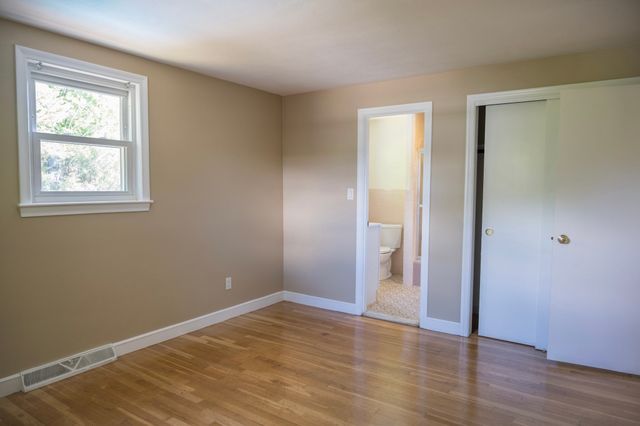 21 Debra Ln, Framingham, MA 01701