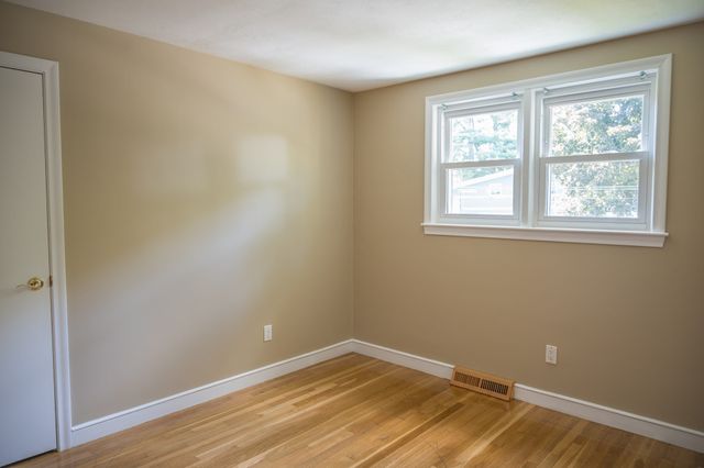 21 Debra Ln, Framingham, MA 01701