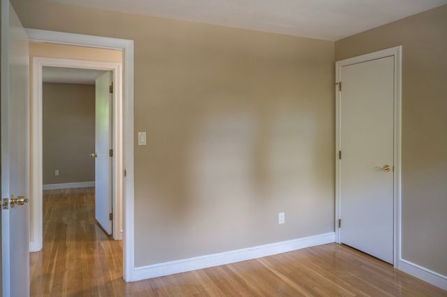 21 Debra Ln, Framingham, MA 01701