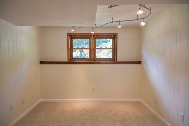 21 Debra Ln, Framingham, MA 01701