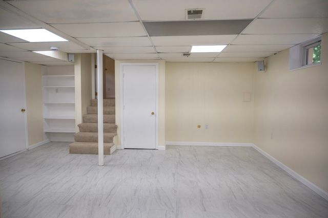 21 Debra Ln, Framingham, MA 01701