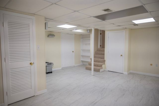 21 Debra Ln, Framingham, MA 01701
