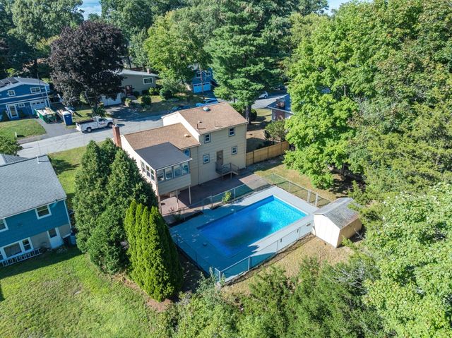 21 Debra Ln, Framingham, MA 01701