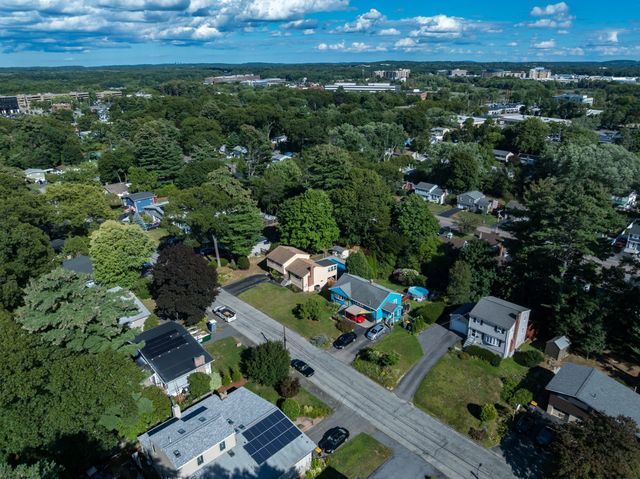 21 Debra Ln, Framingham, MA 01701