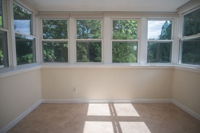 21 Debra Ln, Framingham, MA 01701
