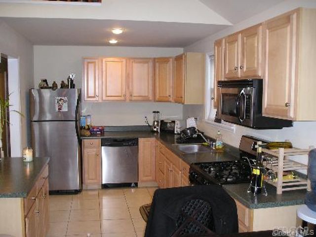 129 Maple Street Upper, Long Beach, NY 11561