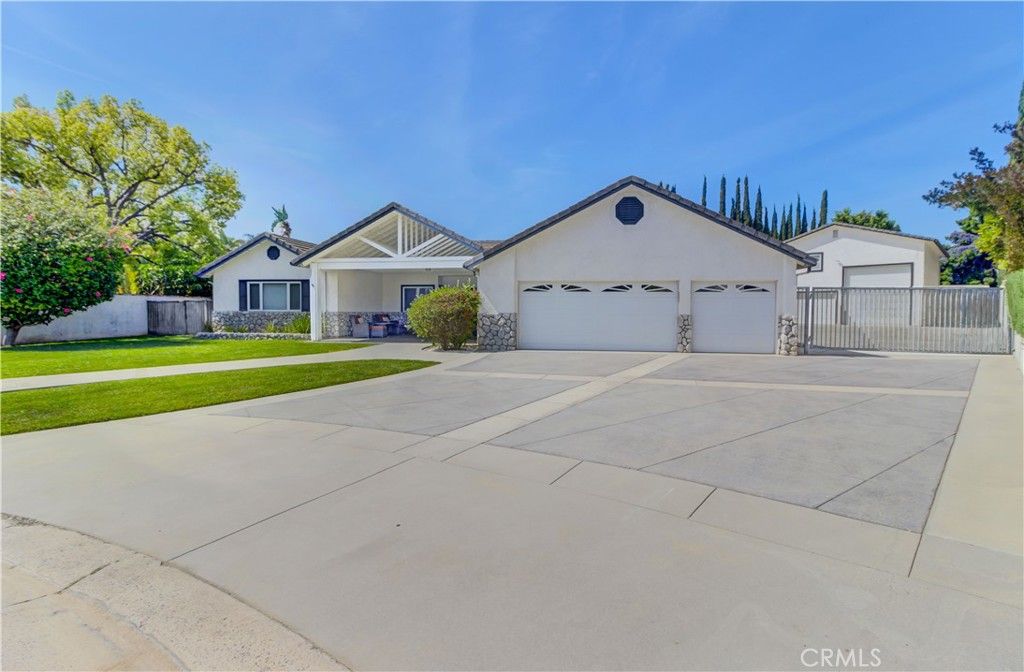 5821 Blueberry Street, Yorba Linda, CA 92886