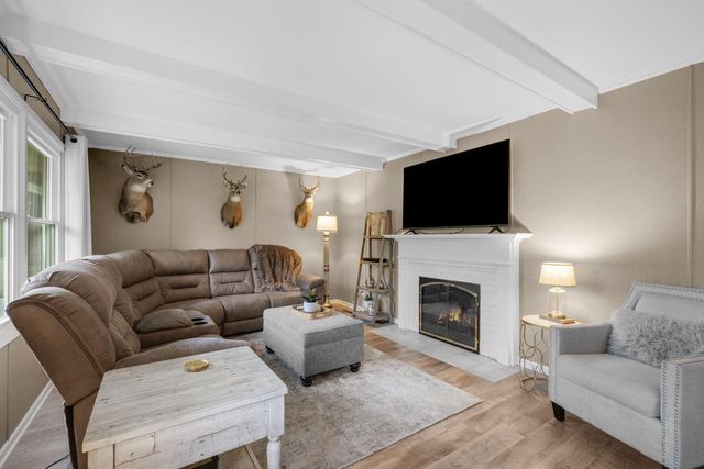 N75W22171 Cherry Hill ROAD, Lisbon, WI 53089