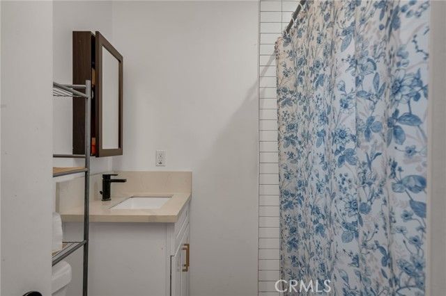 827 E 97th, Los Angeles, CA 90002