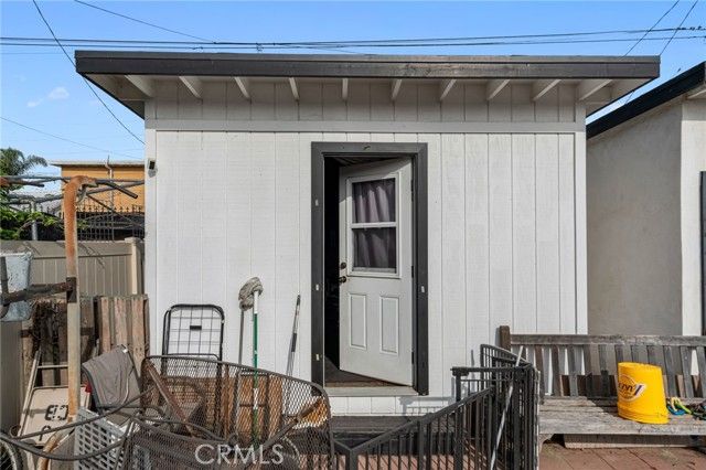 827 E 97th, Los Angeles, CA 90002