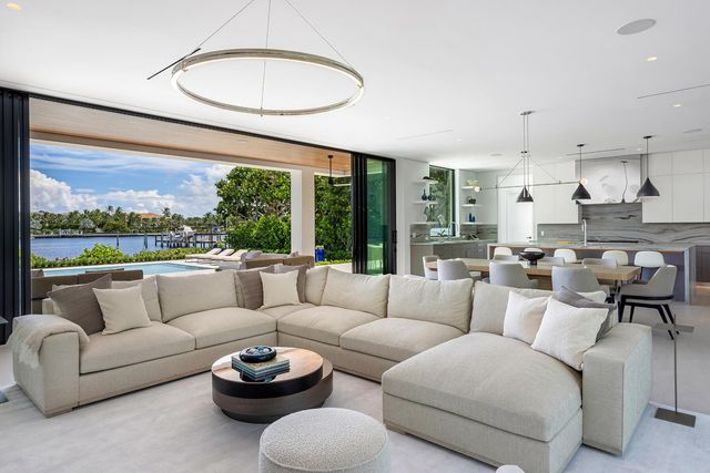 1422 SE Atlantic Drive, Lantana, FL 33462