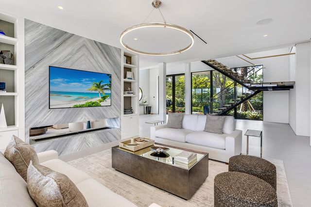 1422 SE Atlantic Drive, Lantana, FL 33462