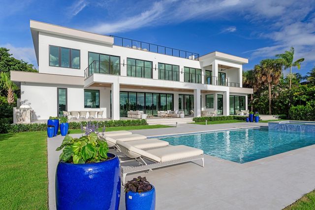 1422 SE Atlantic Drive, Lantana, FL 33462