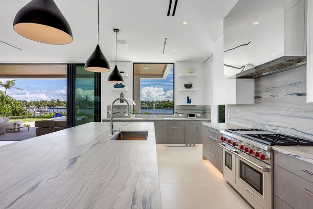 1422 SE Atlantic Drive, Lantana, FL 33462