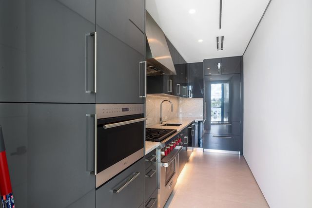 1422 SE Atlantic Drive, Lantana, FL 33462