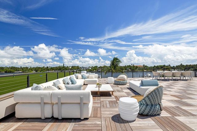 1422 SE Atlantic Drive, Lantana, FL 33462