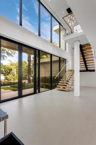 1422 SE Atlantic Drive, Lantana, FL 33462